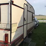 Vintage Caravane Les Attaques