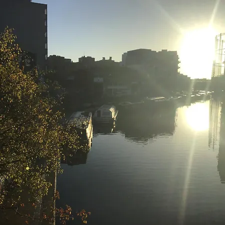 Vintage Caravane * Les Attaques