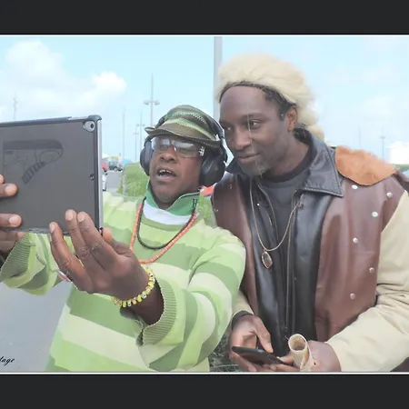 Vintage Caravane Camping Les Attaques